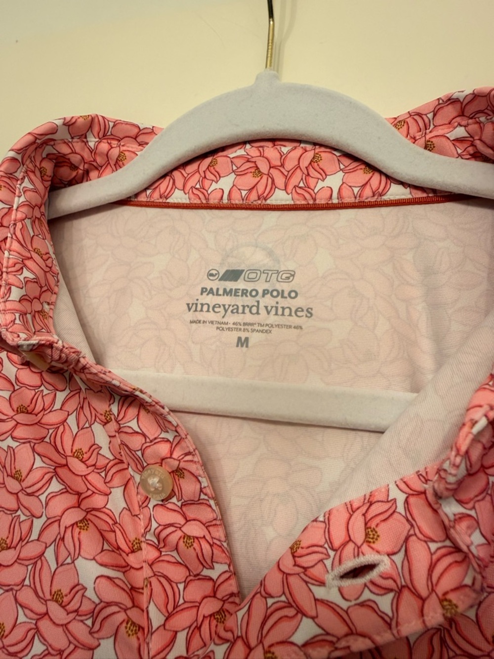 Vineyard Vines OTG Palmero Polo Shirt Pink Floral Size Medium NWOT - Picture 2 of 5